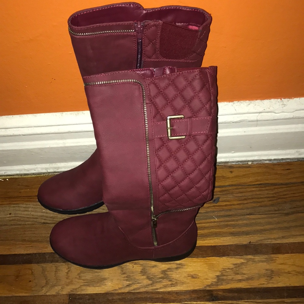 Woman's Burgundy Calf Zipper Boots